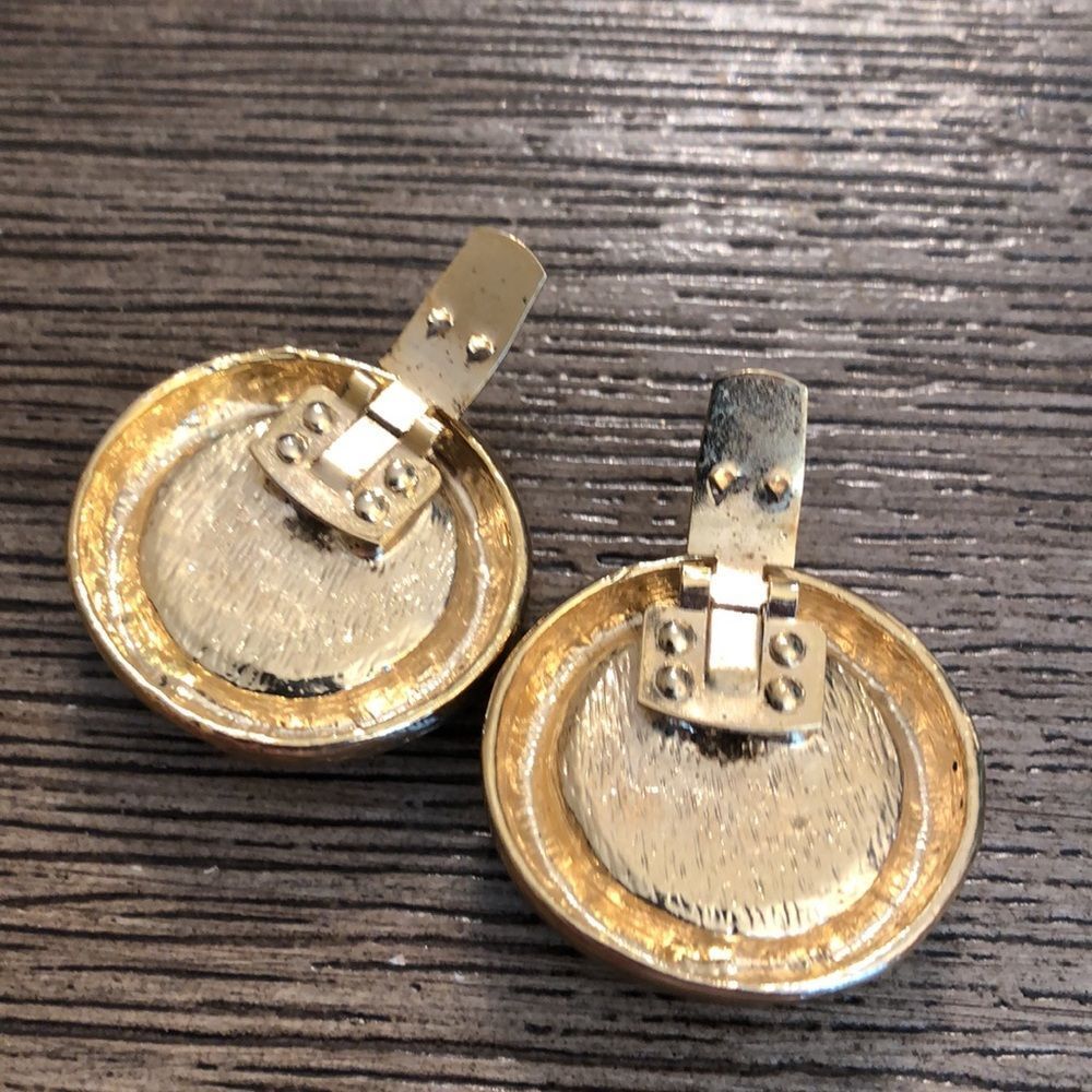 Vintage Goldtone & Faux Pearl Shoe Clips - Picture 6 of 12